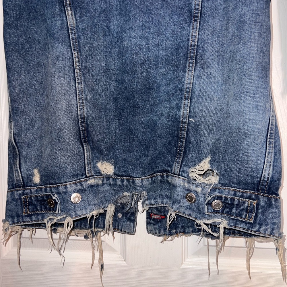 Zara distressed denim jacket with saying on the back, size M - Picture 5 of 8